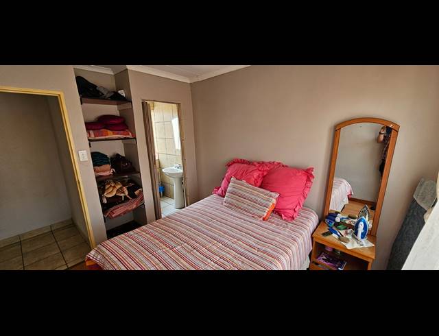 3 BEDROOM TOWNHOUSE FOR SALE IN WATERBERRY COUNTRY ESTATE